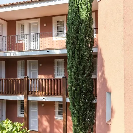 Résidence Le Hameau De Cap Esterel - Maeva - 4 Personnes - Sélection Mae-0574 Appartement